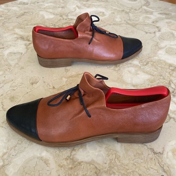 Django & Juliette Kotty Slip On Leather Shoes - Picture 5 of 15